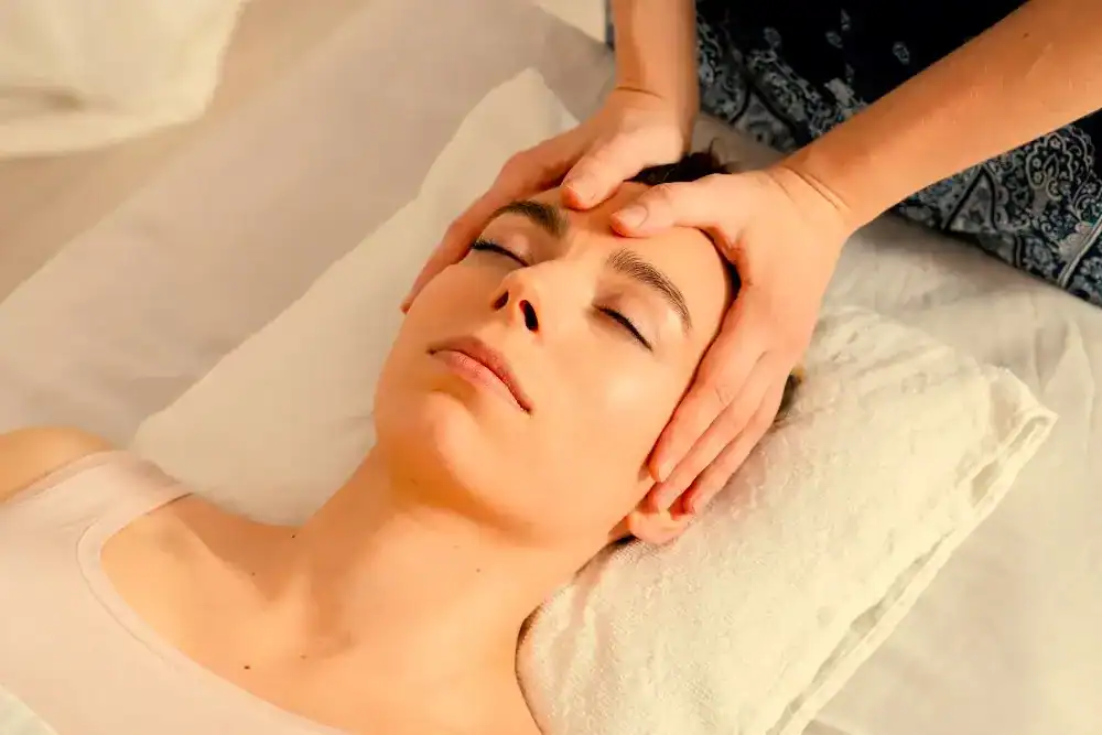 Élő Masszőrképző - Metamorf masszázs